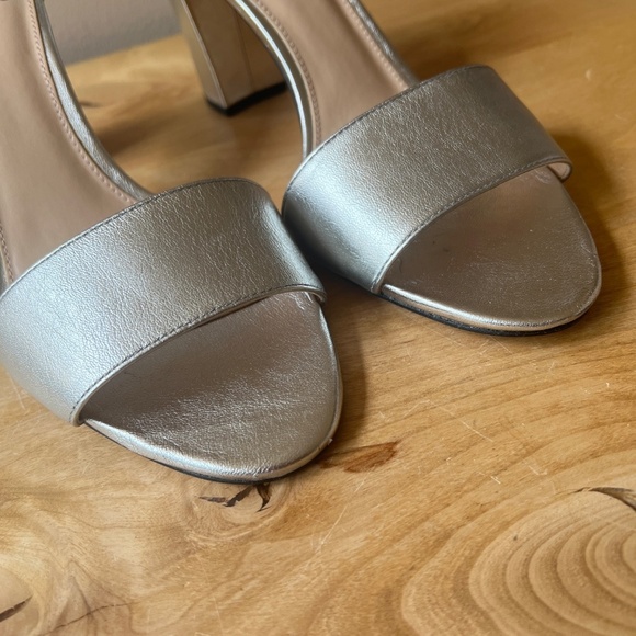 VINCE CAMUTO CORLINA ANKLE STRAP HEELED SANDAL 12M SILVER WEDDING HOLIDAY GLAM - Picture 4 of 11